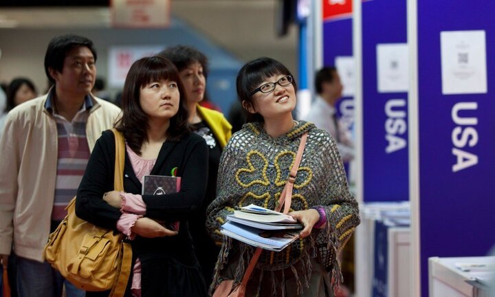 Đe dọa sinh viên không được nói tiếng Trung Quốc, giáo sư Mỹ mất chức