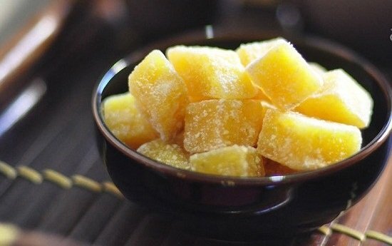 Cách làm mứt khoai lang vàng ươm, lạ miệng cho ngày Tết