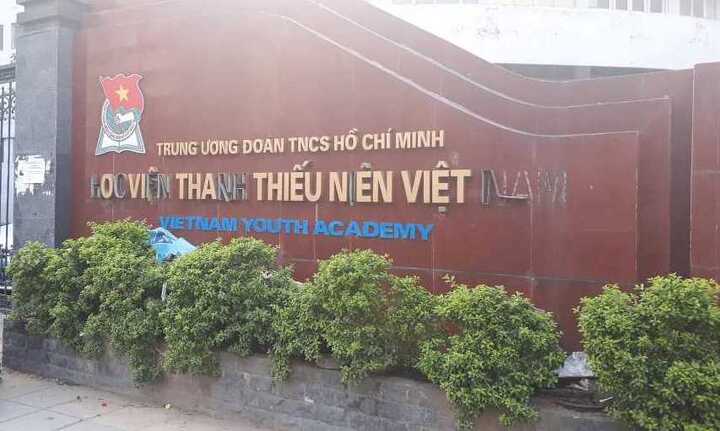 Nữ sinh điều trị tâm thần khi học quân sự: Học viện Thanh thiếu niên phản hồi chính thức