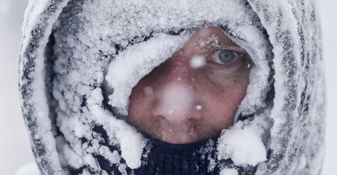 Clip: Nước Mỹ chìm trong bão tuyết, giá rét kỷ lục