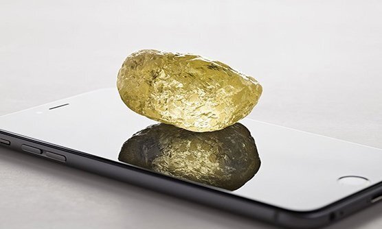 Chiêm ngưỡng viên kim cương vàng khổng lồ đẹp nguyên sơ, tinh khiết