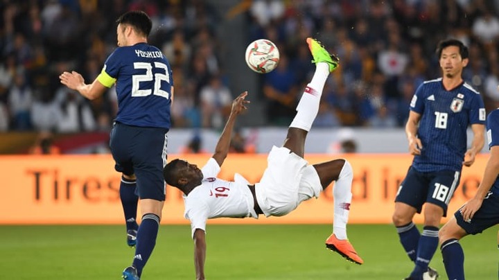 Ngôi sao từng khóc hận trước Quang Hải đi vào lịch sử Asian Cup