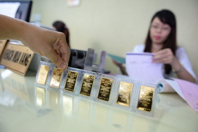 Giá vàng hôm nay 16/2: Vàng tăng giá mạnh sau ngày vía Thần tài