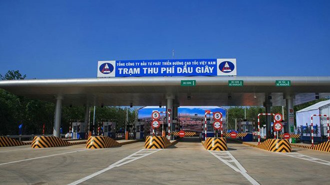 Số tiền thu được ngày đầu kiểm tra trạm thu phí Dầu Giây là bao nhiêu?