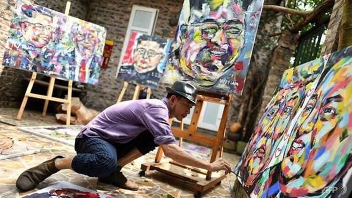 Video: Họa sĩ Hà Nội vẽ tranh Tổng thống Donald Trump và Chủ tịch Kim Jong-un trước thềm thượng đỉnh Mỹ - Triều