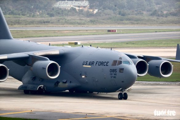 Quy trình tra nạp nhiên liệu phục vụ phái đoàn Tổng thống Trump khắt khe thế nào?