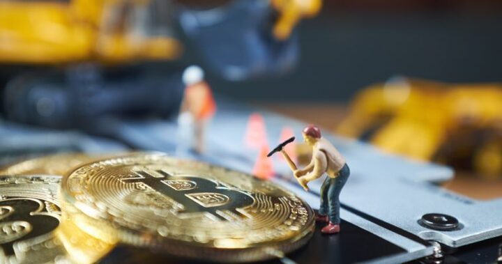 Giá Bitcoin hôm nay 24/2: Bitcoin thêm 176 USD, vượt ngưỡng 4000 USD