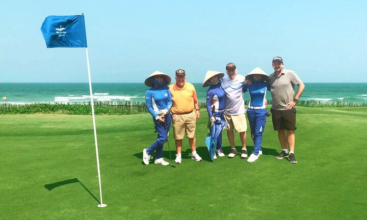 Gôn thủ 100 tuổi thể hiện kỹ năng tuyệt vời tại sân gôn tốt nhất thế giới BRG Đà Nẵng Golf Resort