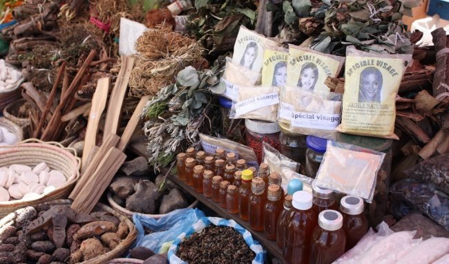 Tràn lan dược liệu không rõ nguồn gốc tại các lễ hội