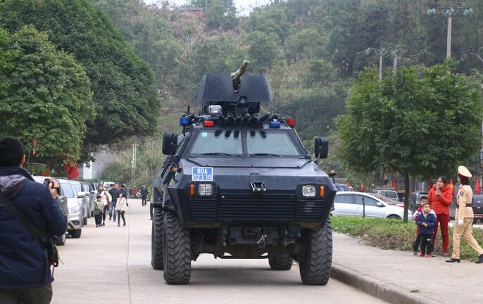 Video: Xe bọc thép tới ga Đồng Đăng làm công tác an ninh, an toàn trước khi ông Kim Jong-un tới Việt Nam