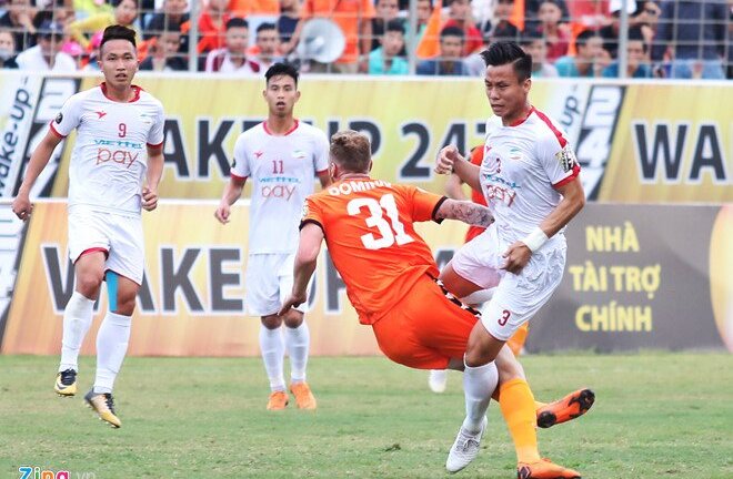 Schmitt không trách Quế Ngọc Hải sau chấn thương gãy xương sườn