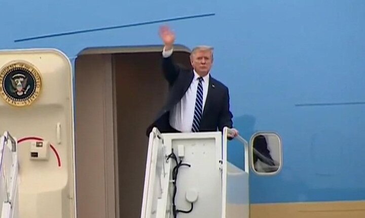 Clip: Tổng thống Trump lên chuyên cơ, vẫy tay tạm biệt Hà Nội