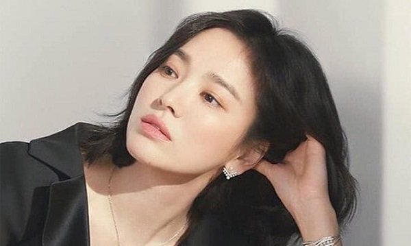 Giữa ồn ào ly hôn, Song Hye Kyo gây chú ý: 'Với tôi, một số việc không nên miễn cưỡng'