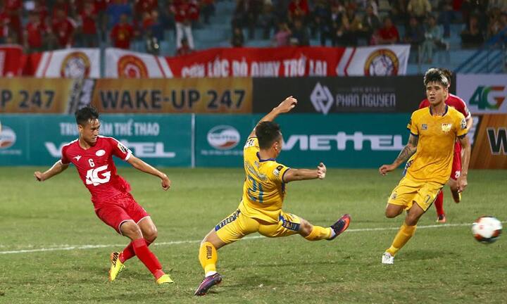 Bùi Tiến Dũng tỏa sáng, Viettel có chiến thắng đầu tiên ở V-League