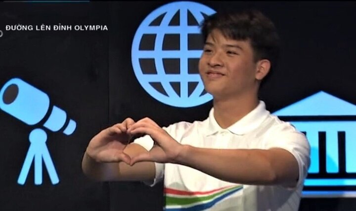 Hotboy giải rubic trong 13 giây tiếp tục tiến sâu vào vòng thi quý Olympia