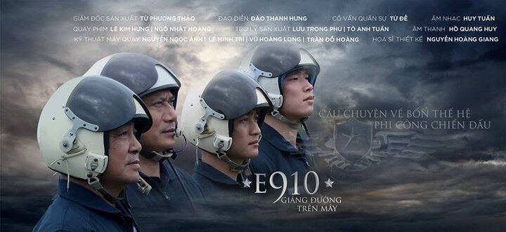 Phim tài liệu 'e910 - Giảng đường trên mây'