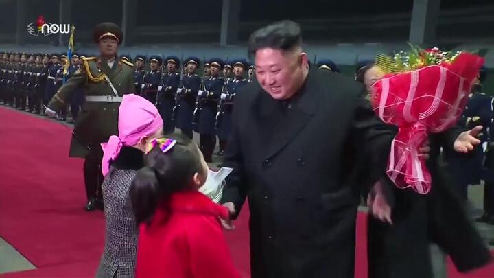 Clip: Người dân Triều Tiên hân hoan chào đón ông Kim Jong-un