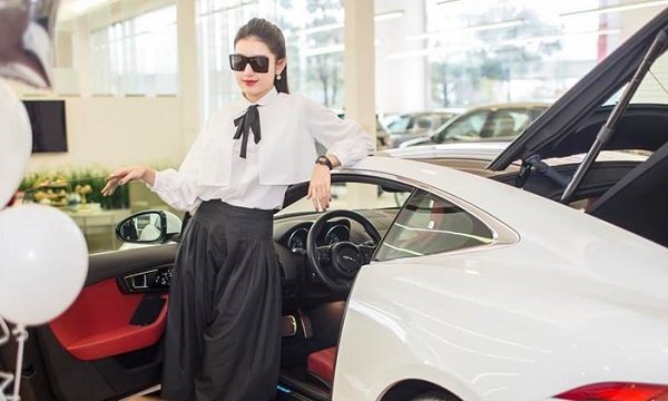 Á hậu Huyền My 'lên đời' xe hơi thể thao hơn 6 tỷ đồng