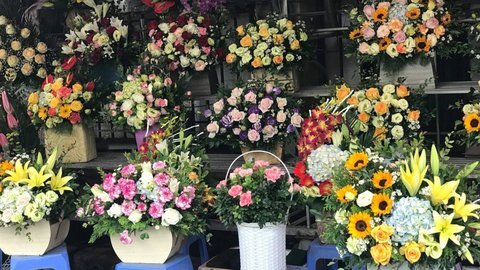 Sôi động thị trường hoa tươi dịp 8/3