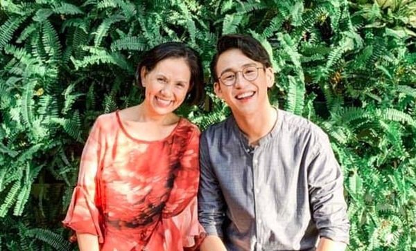 MC Quang Bảo: ‘Tôi luôn hôn mẹ trước khi đi xa, hẹn đưa mẹ đi chơi cuối tuần’