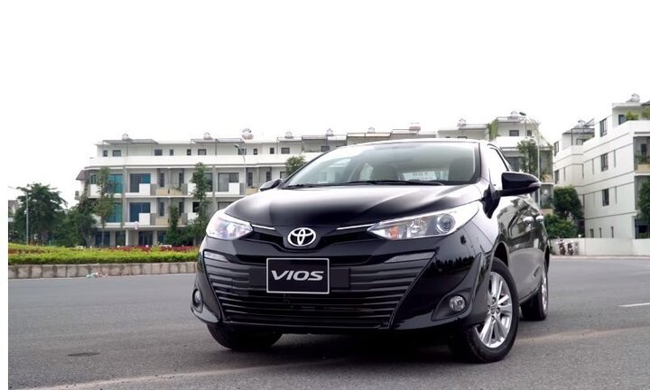 Toyota Vios đánh rơi phong độ, Honda bứt phá mạnh mẽ