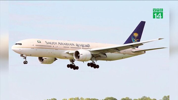 Hành khách đãng trí quên con ở sân bay, máy bay quay đầu bất đắc dĩ