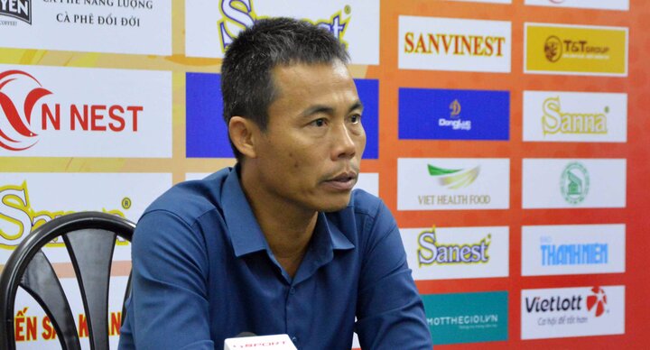 HLV U19 SLNA trầm trồ trước tài năng khóa 4 HAGL