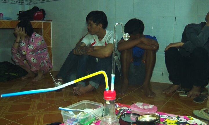 Giám đốc Ngân hàng ân hận kể lại những ngày tháng sống ảo cùng ma túy đá