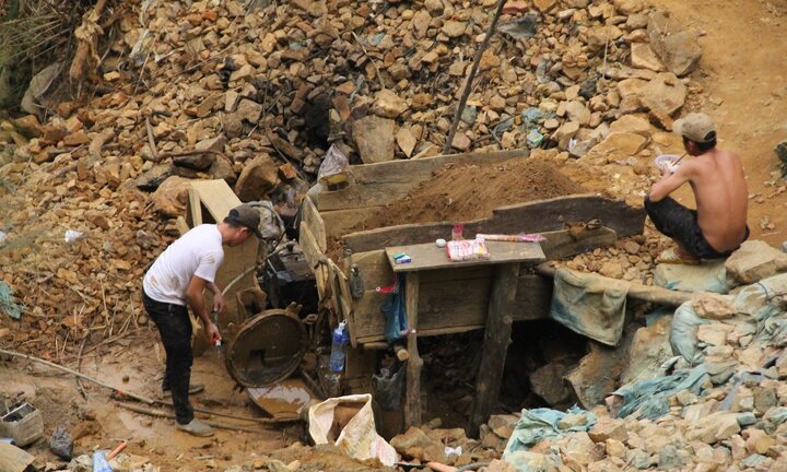 Hình ảnh điêu tàn ở thủ phủ vàng Bồng Miêu