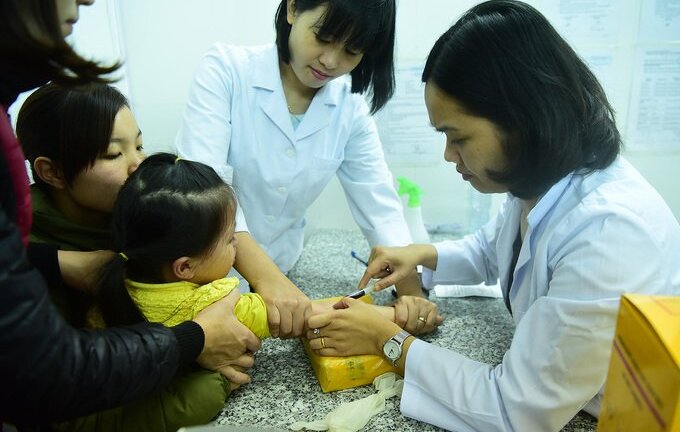 Bộ Y tế yêu cầu Bắc Ninh dừng lấy máu xét nghiệm sán lợn