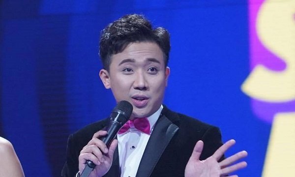 Trấn Thành diện đồ hiệu hơn 1 tỷ đồng, khoe tài nói tiếng Anh trôi chảy tại sự kiện quốc tế