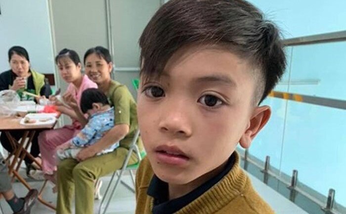 Cậu bé đạp xe hơn 100 km từ Sơn La xuống Hà Nội thăm em: 'Cháu không thấy mệt'