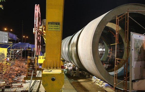 Video: Cống ngầm khổng lồ gần 2.000 tỷ đang xây dựng ở TP.HCM