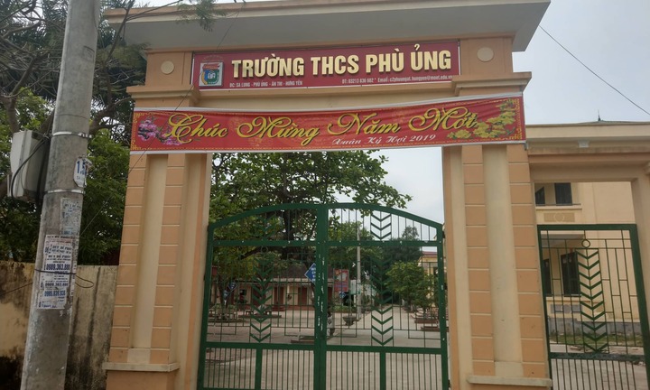 Nữ sinh bị 5 bạn lột áo, đánh hội đồng ở Hưng Yên: Hiệu trưởng bị tạm đình chỉ