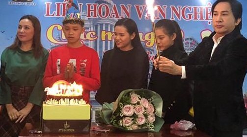 Quán quân 'Vietnam Idol Kids' 2016 Hồ Văn Cường đón tuổi 16 thế nào?