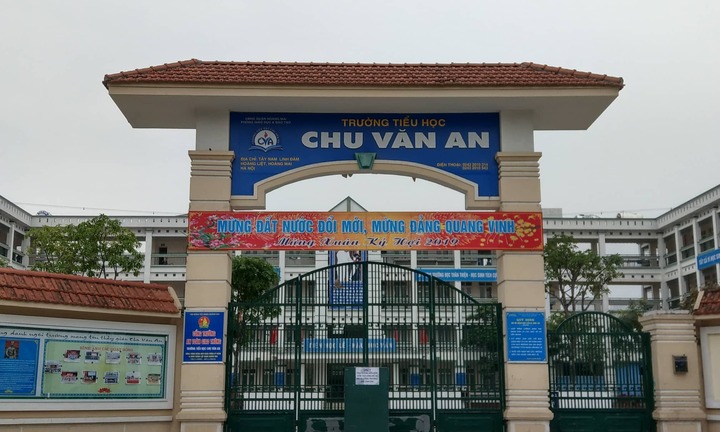 35kg thịt gà ôi thiu được 'tuồn' vào trường tiểu học tại Hà Nội: Phụ huynh bức xúc, tính chuyển trường cho con