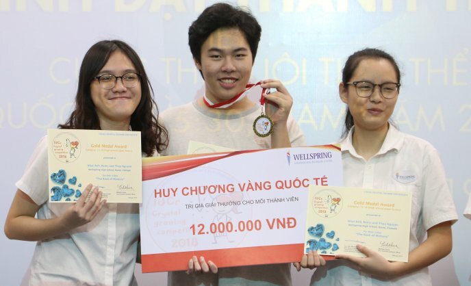 Lần đầu tiên học sinh Việt Nam đạt Huy chương Vàng cuộc thi Nuôi tinh thể Quốc tế IUCr 2018