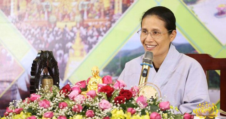 Facebook khóa tài khoản của bà Phạm Thị Yến chùa Ba Vàng