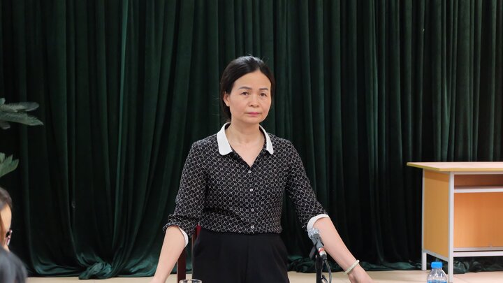 Tạm đình chỉ thầy giáo bị 'tố' dâm ô 7 nam sinh ở Hà Nội