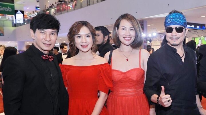 Jimmii Nguyễn, Ngọc Phạm xúng xính đến dự buổi ra mắt phim mới của vợ chồng Lý Hải