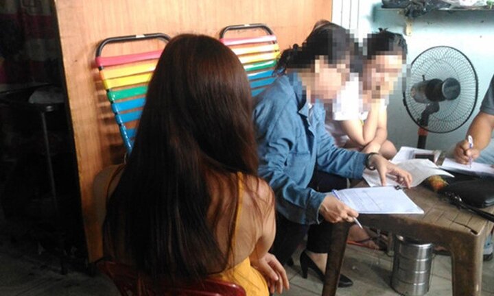 Đi xin việc làm, cô gái 22 tuổi bị bán vào quán cà phê kích dục ở Đồng Nai