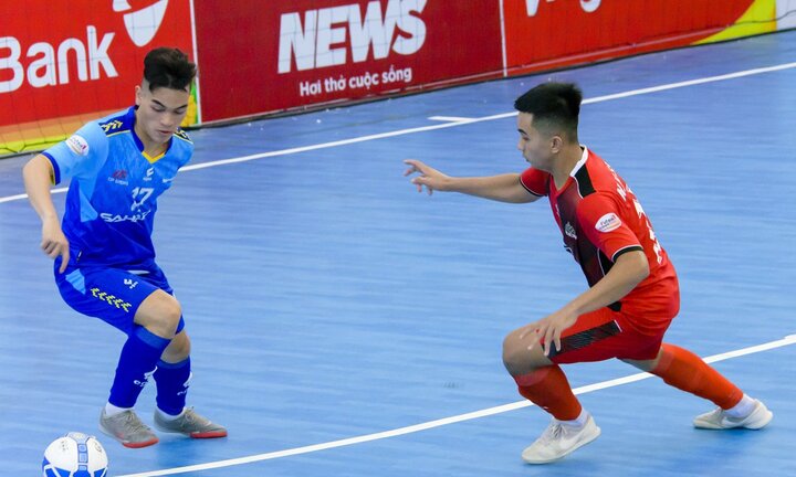 Futsal HDBank VĐQG 2019: Lội ngược dòng, Sahako chiếm ngôi đầu bảng