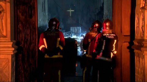 Video: Bên trong Nhà thờ Đức Bà Paris sau trận hỏa hoạn