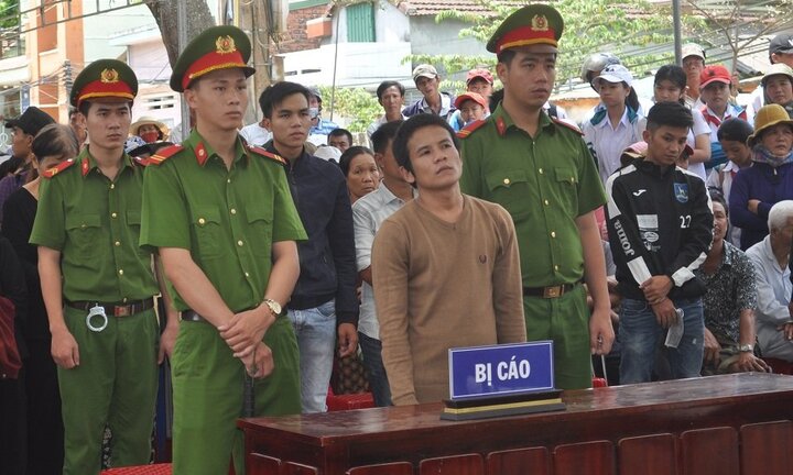 Tử hình kẻ đâm chết hàng xóm vì nẹt pô trước nhà