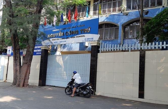 Giáo viên bị tố nâng điểm thi nhiều môn cho học sinh lớp 12 ở TP.HCM