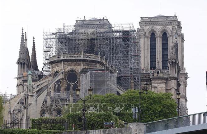 Tranh quý sau hoả hoạn Nhà thờ Đức Bà Paris sẽ được phục chế và lưu trữ