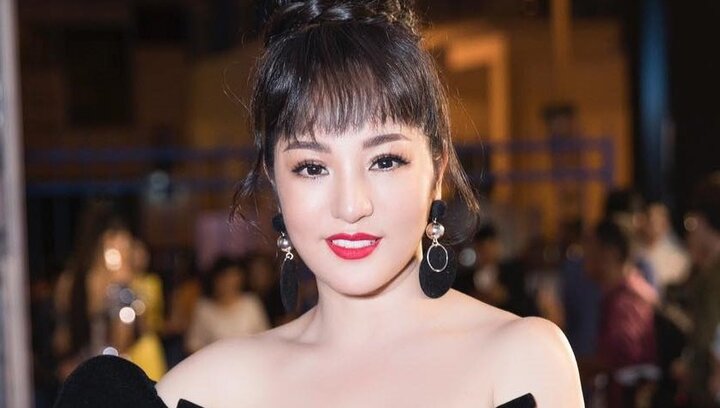 Danh hài Thúy Nga mỉa mai quản lý chơi xấu: 'Anh cái gì cũng có, chỉ thiếu mỗi tấm lòng'