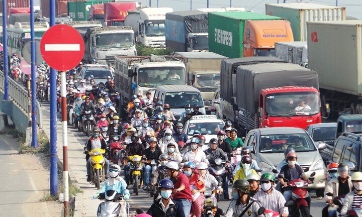 Tia cực tím ở TP.HCM lên mức 'nguy hiểm cực độ' trong nhiều ngày