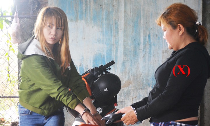 Bắt giam 2 nhân viên cắt tóc móc cả lượng vàng trong cốp xe của khách