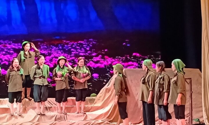 ‘Hoa lửa Truông Bồn’: Ý chí ngoan cường giữa khói lửa điêu tàn